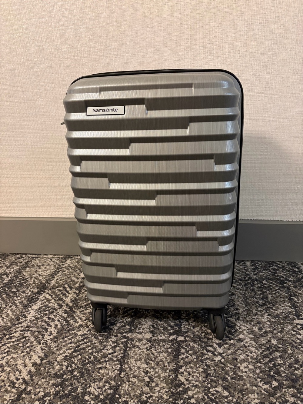Samsonite Carryon Roller Suitcase